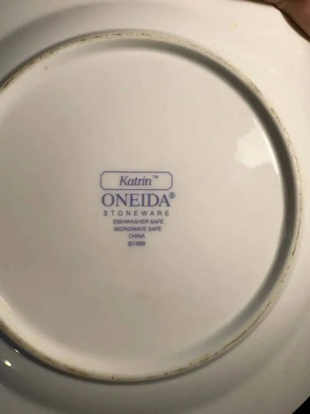 Oneida Katrin Stoneware Salad Plate 7.5-inch